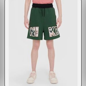 Nike Sportswear Icon Clash Fleece Shorts Women’s Large Green